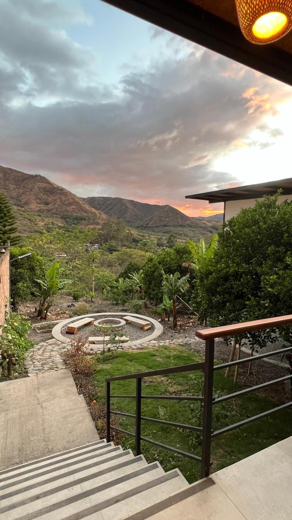 Casa-Refugio Del Sol Villa Вилкабамба Екстериор снимка